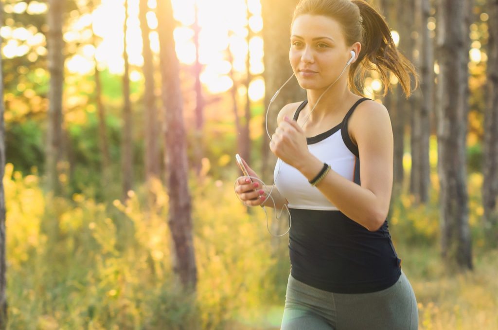 exercício físico 1024x678 - Como ser feliz: O que você precisa saber para viver bem