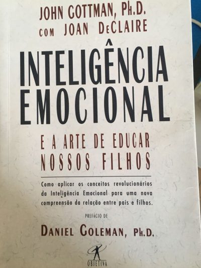 inteligencia emocional 400x533 - Livro "Inteligência Emocional e a arte de educar nossos filhos" - Daniel Goleman