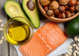 proteínas e gorduras para nutrição do corpo 300x215 - Alimentação Balanceada: O primeiro passo para ser mais saudável