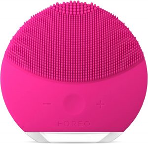 escova de limpeza foreo 300x293 - Escova de Limpeza Facial Foreo Luna Mini 2 Fuchsia