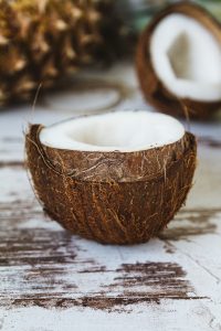 benefícios do óleo de coco na alimentação